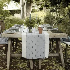 Best Highland Stag Table Runner Table Linen, Napkins & Mats